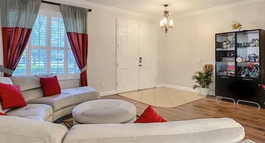 Entry / Living Room