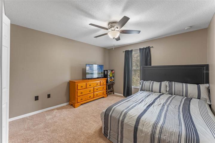 Upstairs Bedroom #5