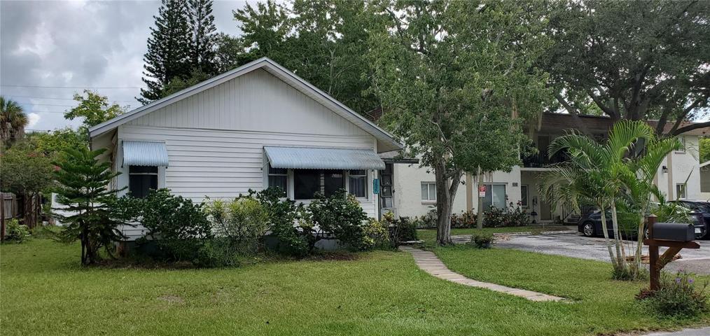 2820 Clinton Street Front
