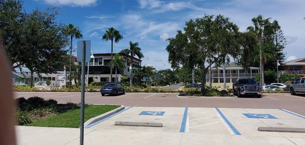 Complimentary Gulfport Beach Parking, walk to restaurants