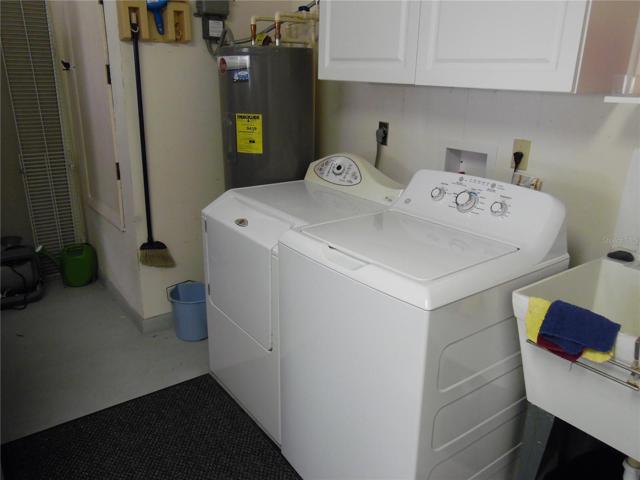 WASHER DRYER STAY