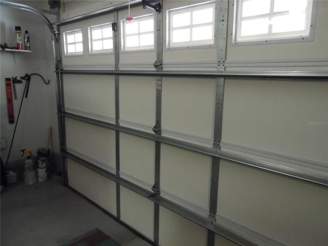 INSULATED GARAGE DOOR