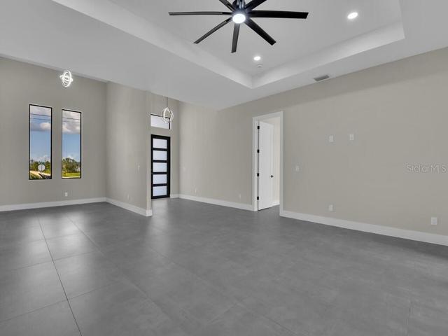 Volume & Tray Ceilings