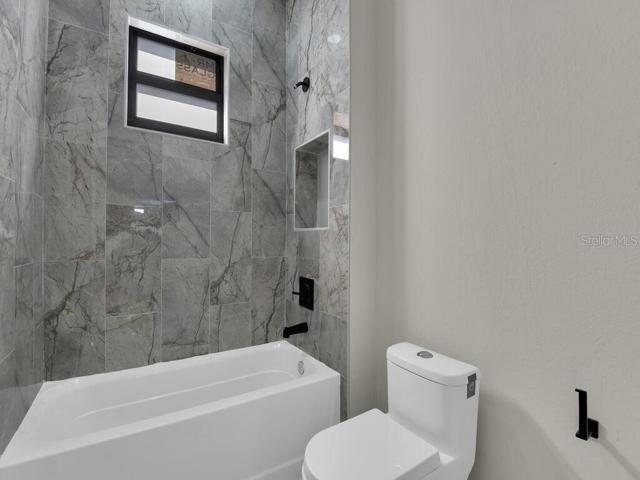 Jack-n-Jill Bath Water Closet
