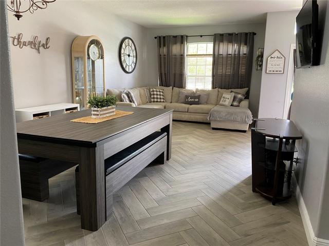 Dinning/Living room area