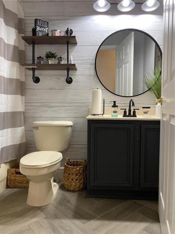 2nd Bathroom