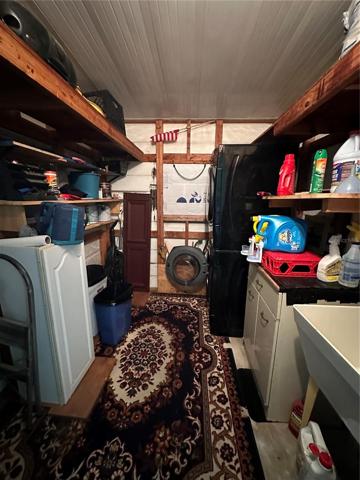 LAUNDRY AREA