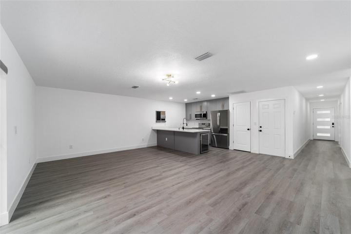 living room/dining room