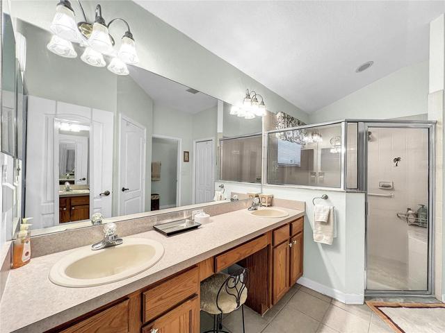 Large step-in shower