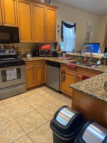 KITCHEN !