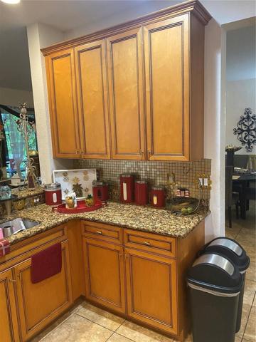 KITCHEN !