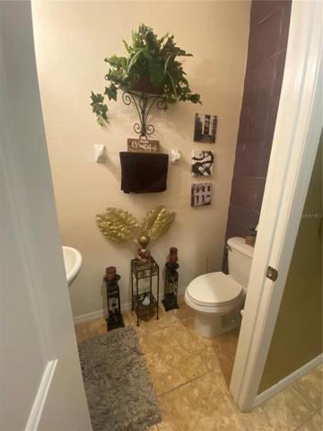 HALFT BATHROOM  FIRST FLOOR !