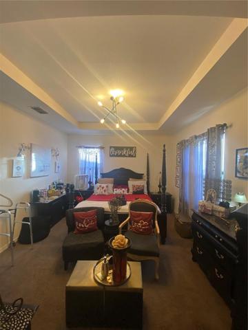 MASTER BEDROOM !