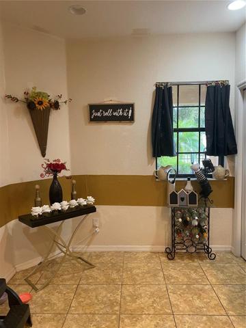 KITCHEN !