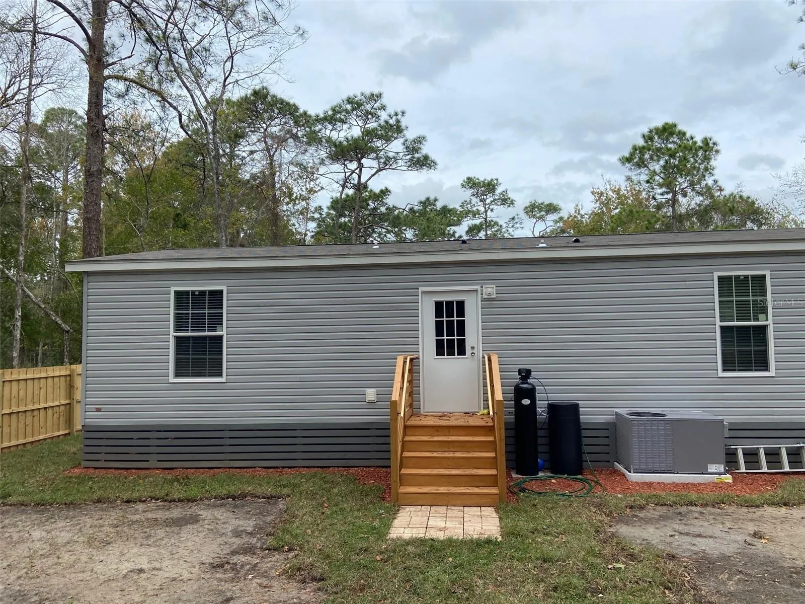 New Port Richey, Florida 34654, 3 Bedrooms Bedrooms, 0 ,2 BathroomsBathrooms,Residential,For Sale,KEYLIME,0,W7857536