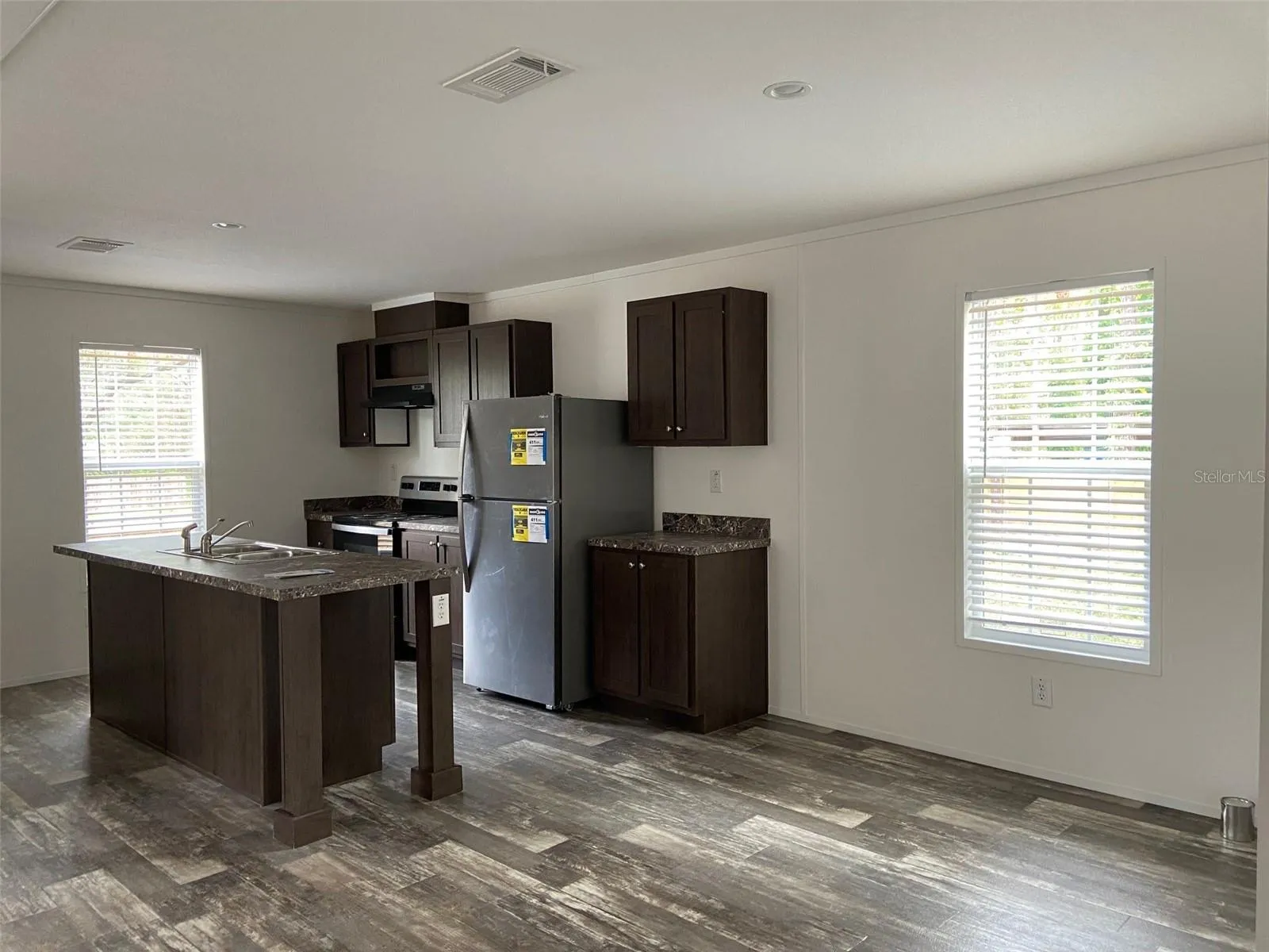 New Port Richey, Florida 34654, 3 Bedrooms Bedrooms, 0 ,2 BathroomsBathrooms,Residential,For Sale,KEYLIME,0,W7857536