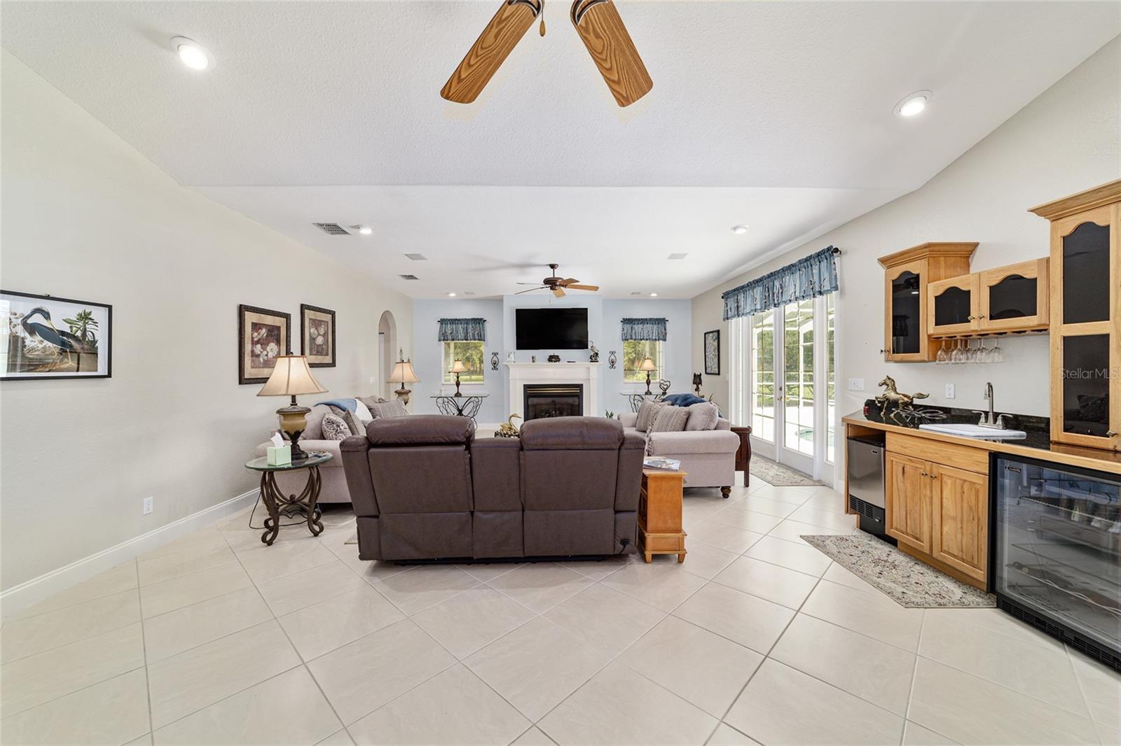 FAMILY ROOM