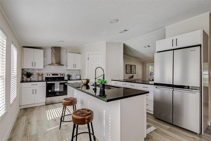 Kitchen Island/Pantry