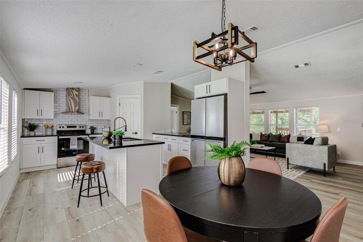 Dining Room/Kitchen