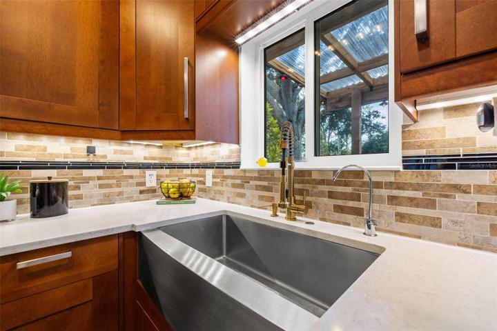 Farm sink
