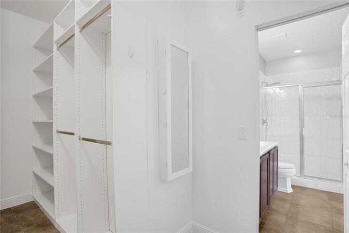 california closet in master