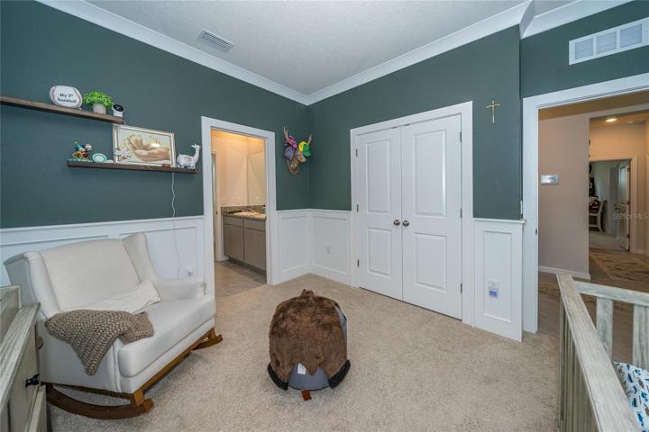Secondary bedroom...