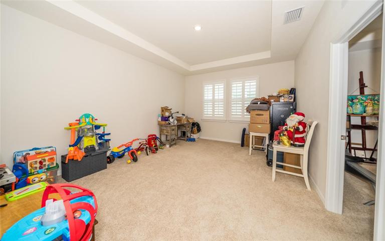 Bonus room or living area for multi-generational suite living...Could be 5th bedroom.