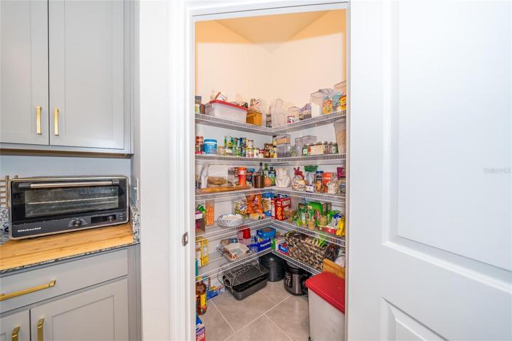 Generous walk in pantry!