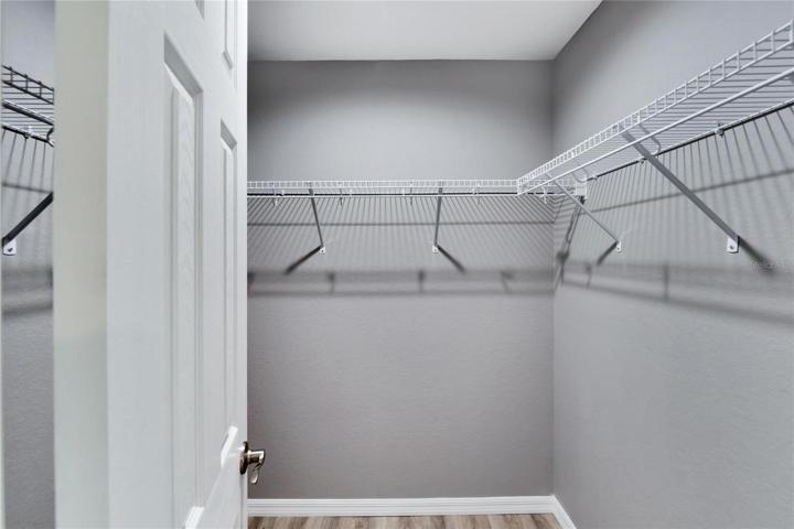walk in closet