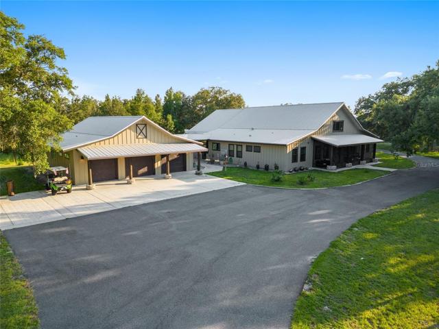 Separate 3-car garage
