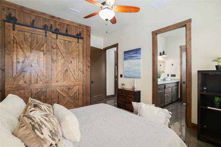 Guest bedroom 2