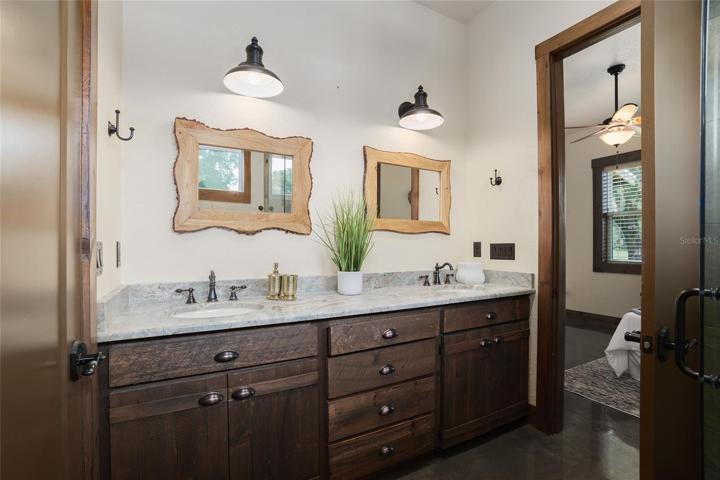 Jack-n-Jill bathroom between guest bedrooms