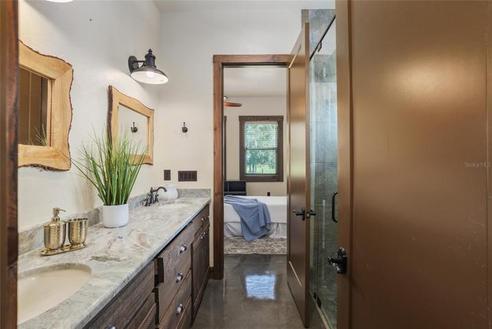 Jack-n-Jill bathroom between guest bedrooms