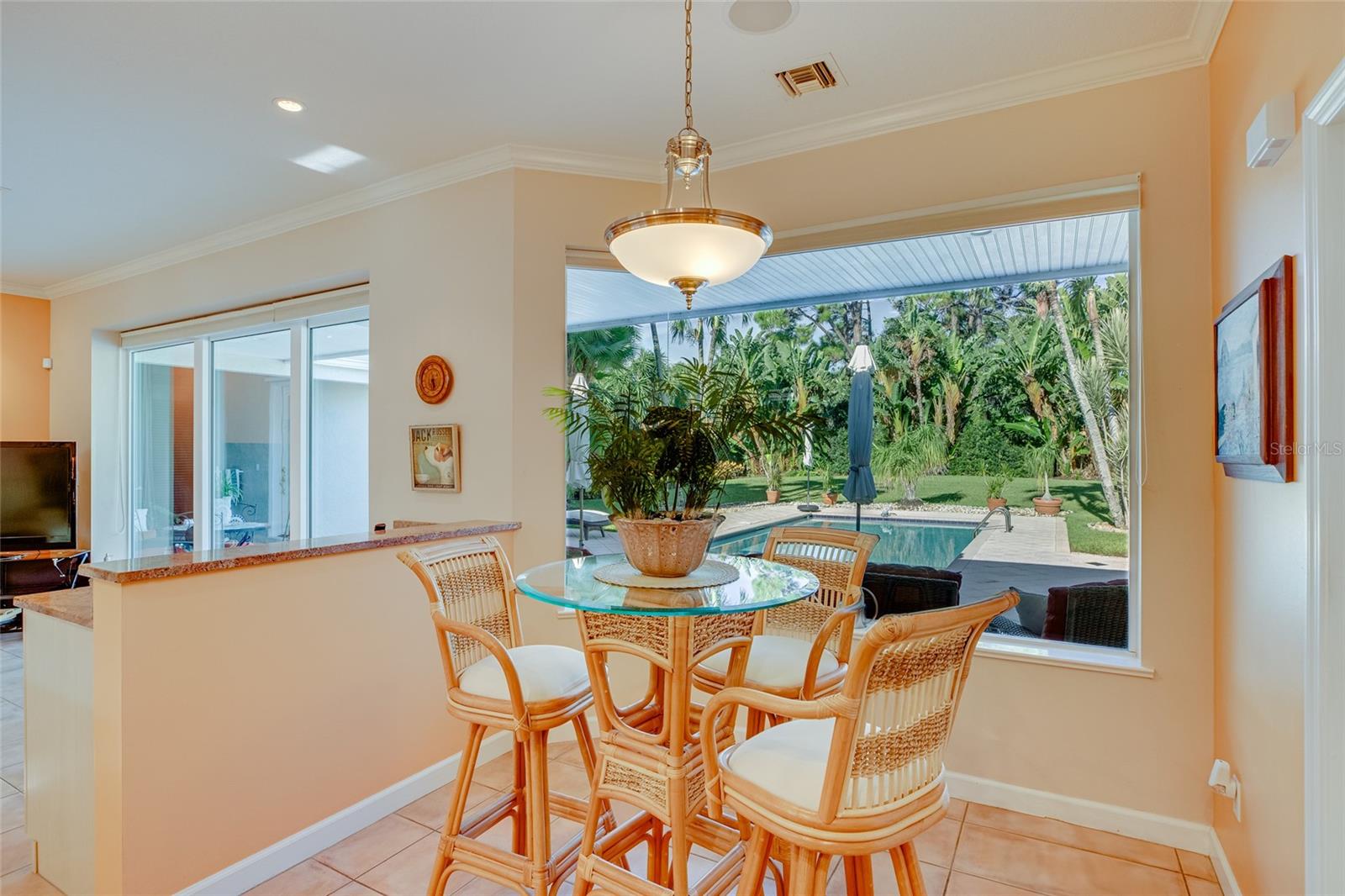 Dinette/breakfast Nook