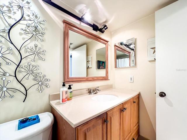 Guest bathroom.