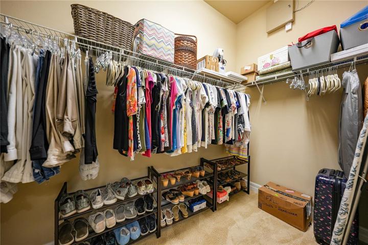 Walk in Closet 1