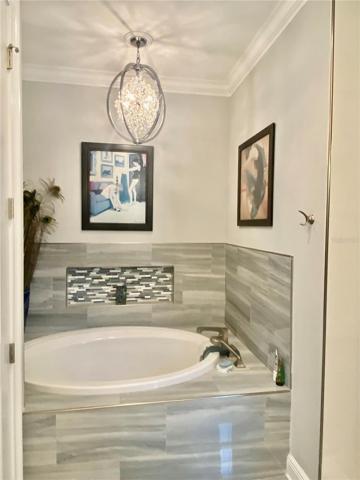 MASTER TUB
