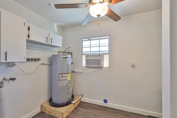 Flex room utility area