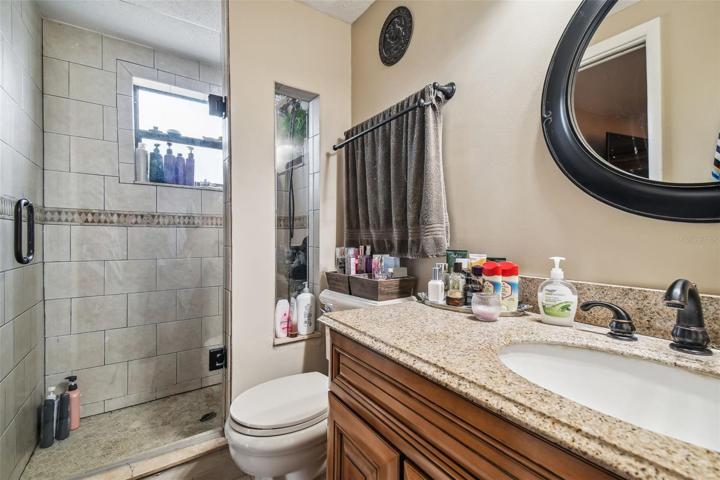 Owners en suite bath