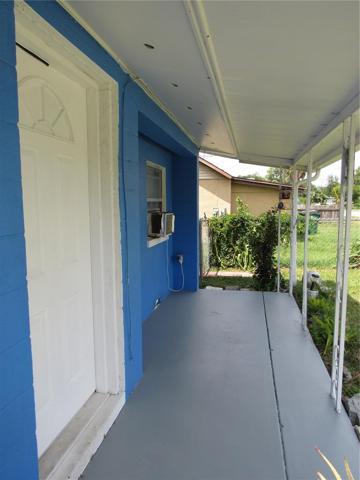 Covered front porch.