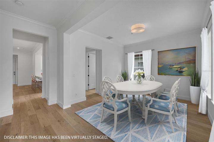 Dining room/flex space