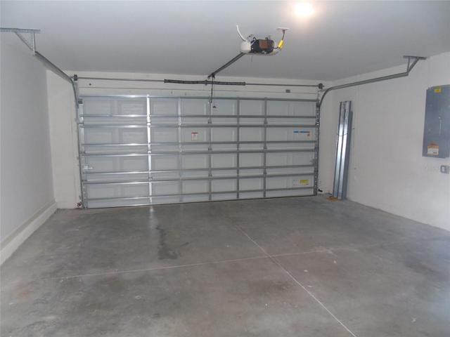 2 Gar Garage