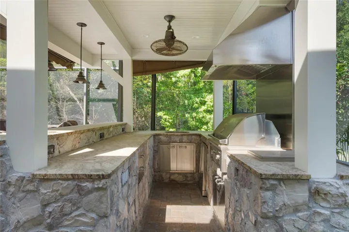 Outdoor Kitchen