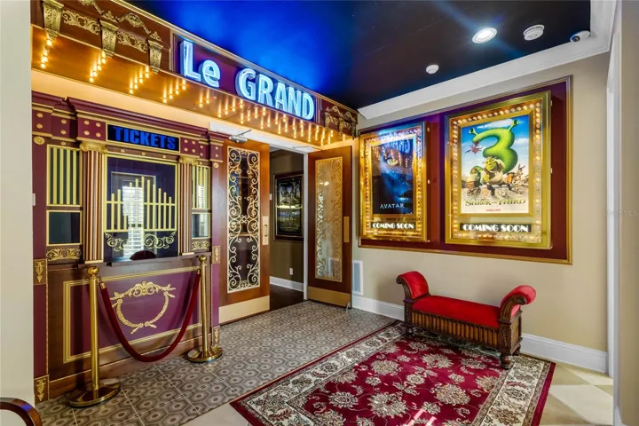 Foyer/Sitting area Outside Entertainment