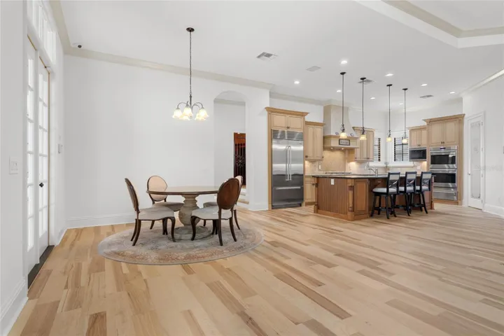 Dinette/Kitchen