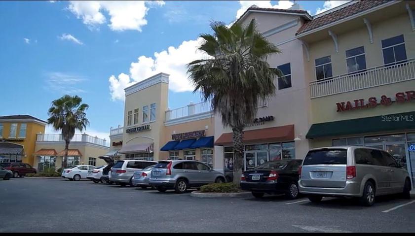 Shopping and eateries at North Port