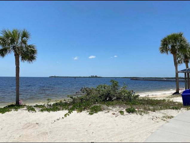 Port Charlotte Beach just 8miles down the road!