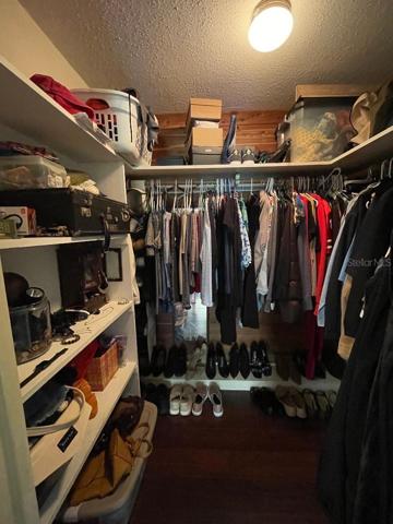 Master walking closet