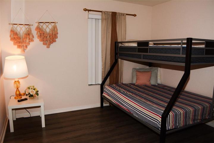 ROOM 4