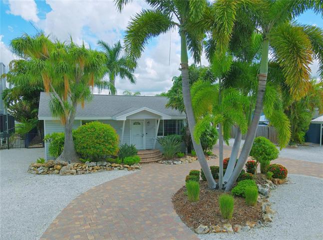 Coastal living, a tropical paradise!